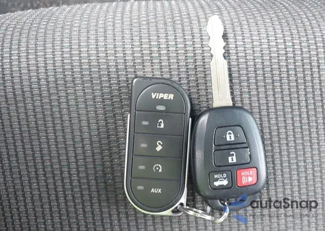 2016 Toyota Corolla S Plus z USA, uszkodzony, nr VIN 2T1BURHE3GC714111